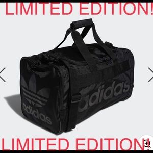 ❌LIMITED TIME Adidas Large SANTIAGO Duffle Gym Bag